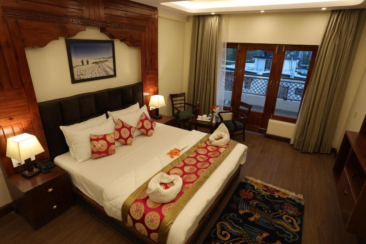 Hotel The Grand Khasdan Leh Exterior photo